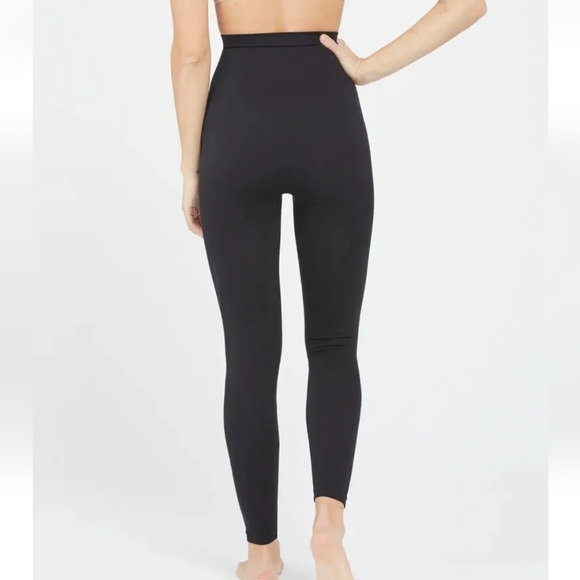 SPANX Look ae Me Now Hi-Waisted Seamless Leggings size: XL black - Picture 1 of 7